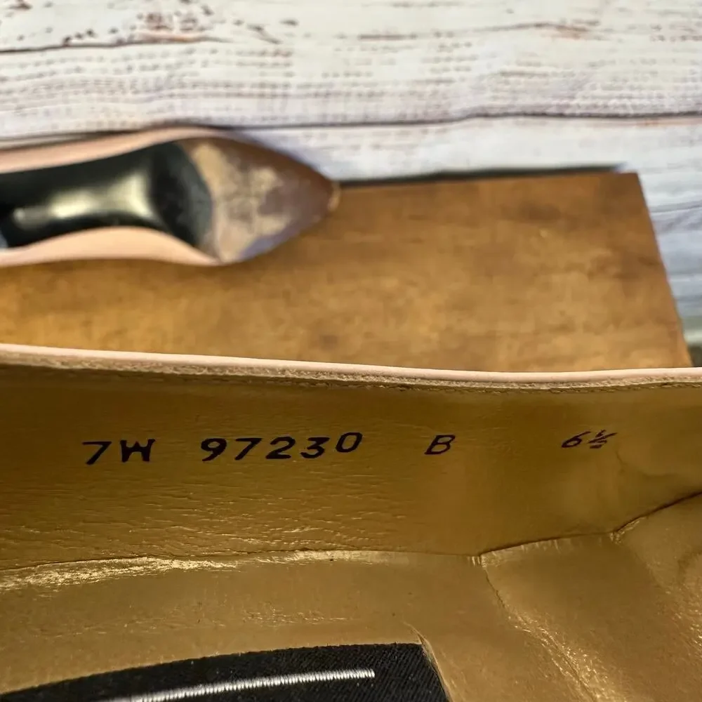 Stuart Weitzman women vintage